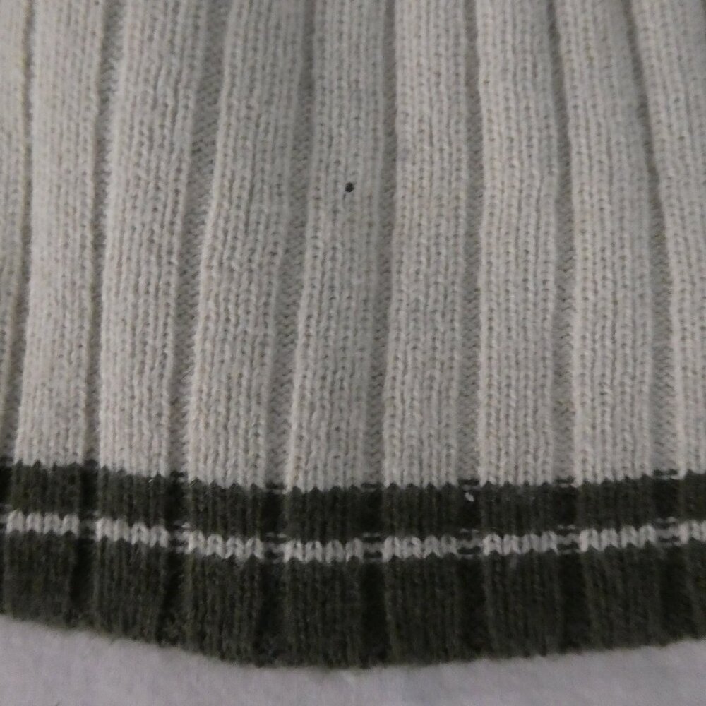 NIKE | OS - one size | Reversible Nike Logo Beanie In Neutral Tone & Olive Green - Picture 15 of 16